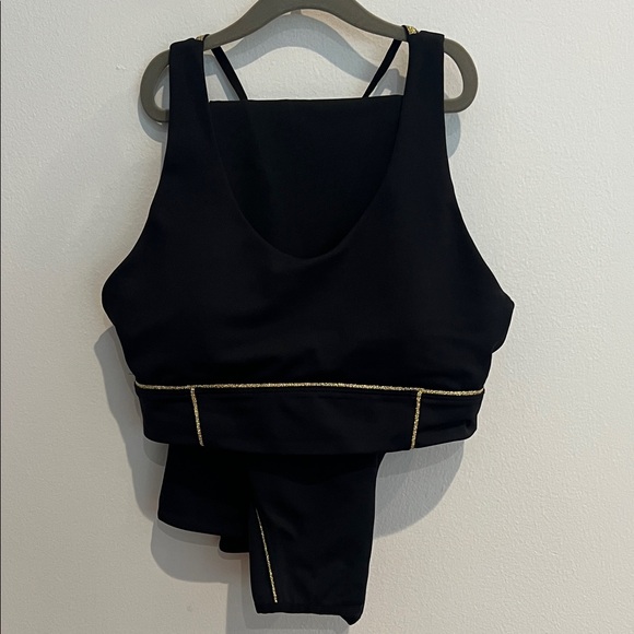 Zyia Set - Black Gilded Light n Tight Set (Bra (large) and Leggings (6-8)) - Picture 7 of 11